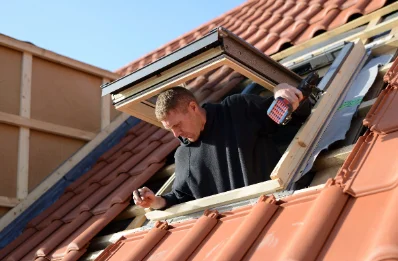 Pose de fenêtres de toit Velux à Condé-Folie